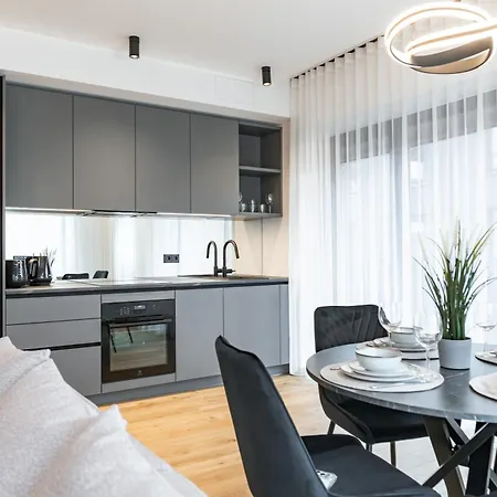 Sea View Family In Kalaranna District With Balcony And Free Parking 탈린