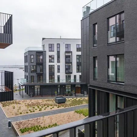 Sea View Family In Kalaranna District With Balcony And Free Parking *