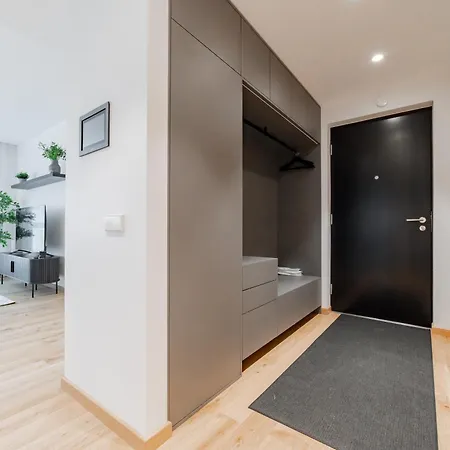 Sea View Family In Kalaranna District With Balcony And Free Parking 아파트 탈린